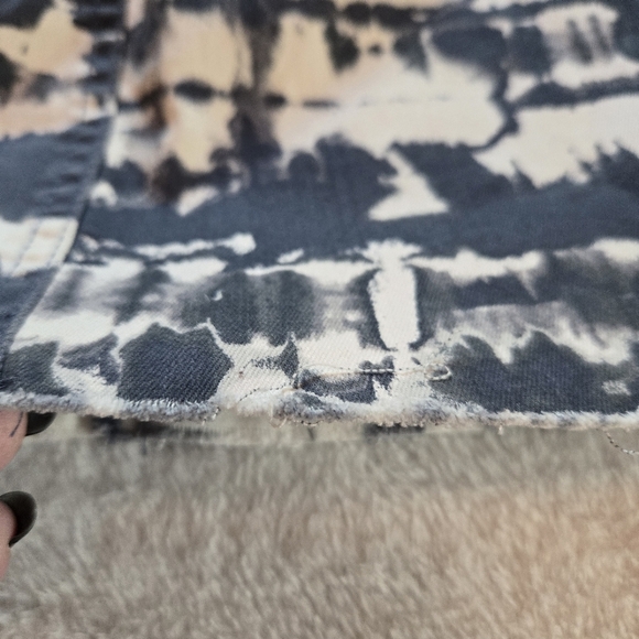 Love, Fire Gray N White Acid Wash Mini Sz XS/1P Cut Off Hem Ready To Rock!! - Picture 10 of 11